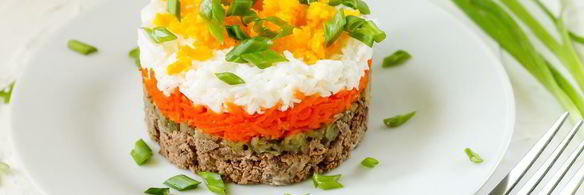 слоеный салат с говяжьей печенью