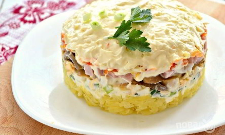 Рецепт слоеного салата с маринованными грибами