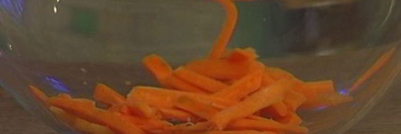 тайский салат с арахисом