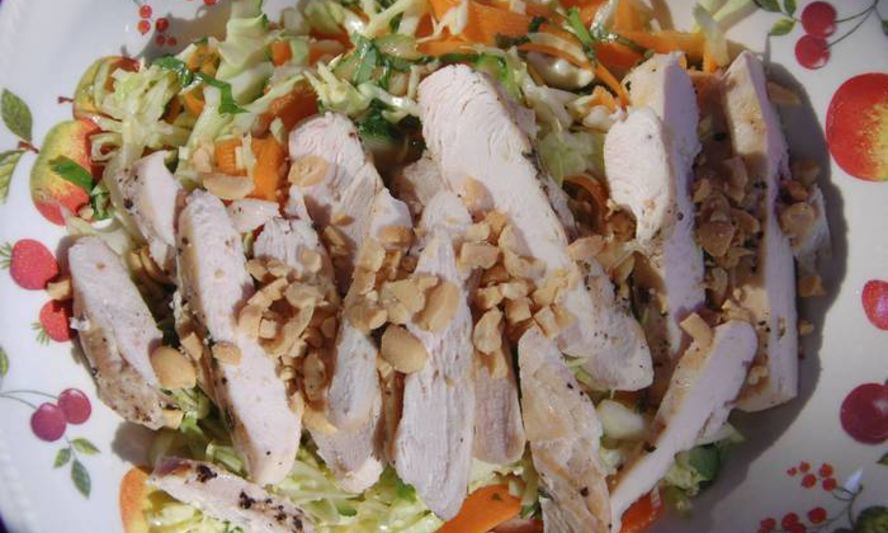 Рецепт вьетнамского салата с курицей и арахисом