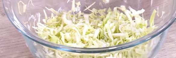 вьетнамский салат с курицей и арахисом