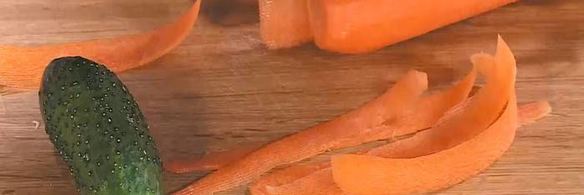 вьетнамский салат с курицей и арахисом