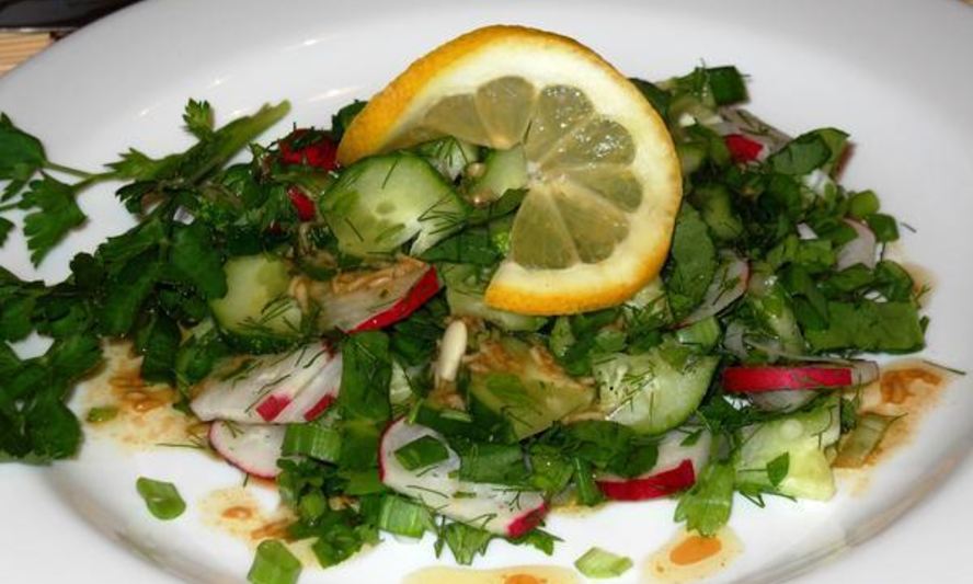 Рецепт зеленого салата со щавелем