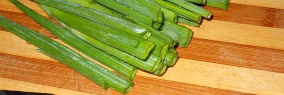 зеленый салат со щавелем