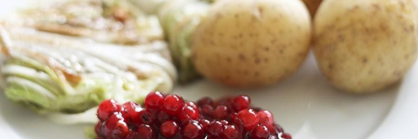 Брусничный соус из варенья