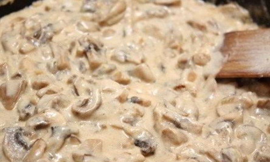 Рецепт сливочного соуса для пасты с шампиньонами, цветной капустой, семечками тыквы и подсолнечника