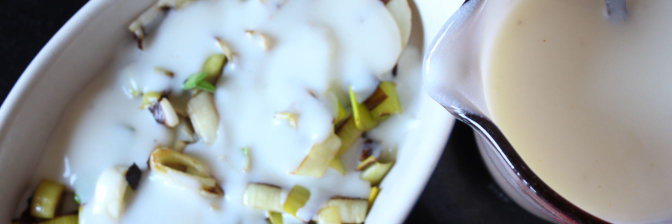 Соус молочный