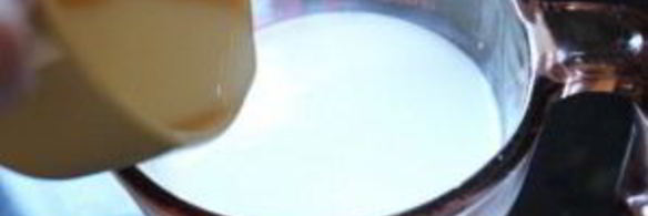 соус молочный