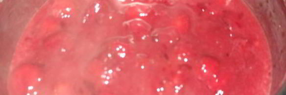 ягодный крем-соус