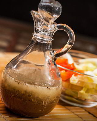 Заправка для салата с уксусом