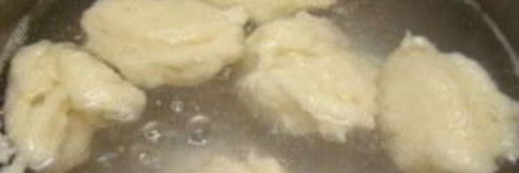 борщ с галушками