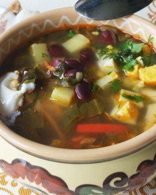 Борщ с щавелем и фасолью