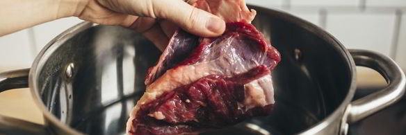 борщ с шампиньонами и кабачками