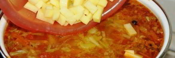 летний борщ без свеклы с помидорами