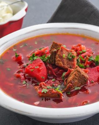 Украинский борщ со свеклой и мясом
