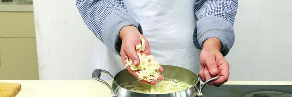 украинский борщ со свеклой и мясом