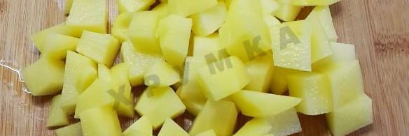 гороховый суп с копченостями в мультиварке