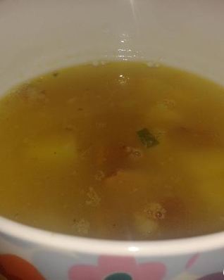 Гороховый суп с копчеными ребрышками