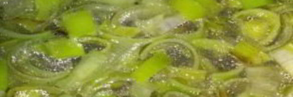 картофельный суп с луком-пореем