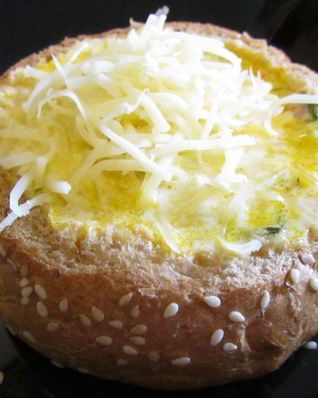 Картофельный суп в хлебе