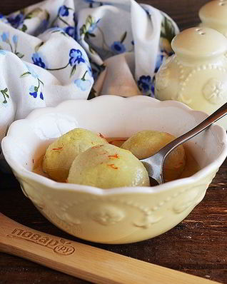 Куббе-суп с манными клецками, фаршированными мясом