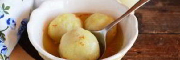 куббе-суп с манными клецками, фаршированными мясом