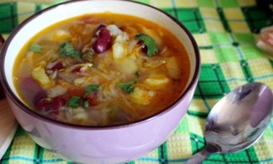 Рецепт щей из квашеной капусты с фасолью