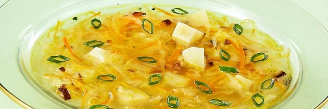 Щи из квашеной капусты с грибами