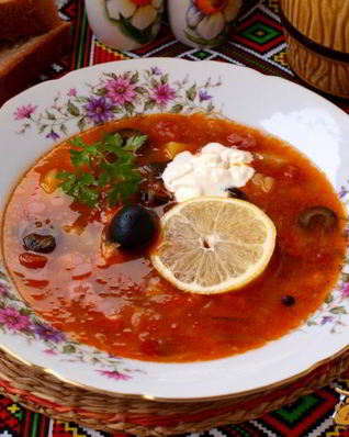 Мясная солянка с картофелем