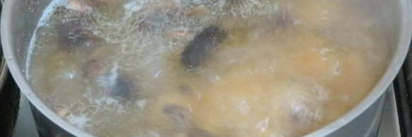 солянка грибная с огурцами