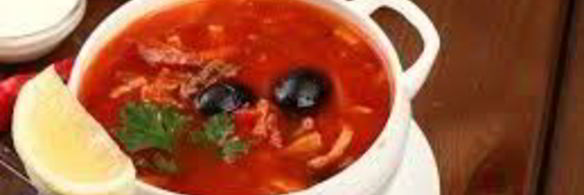 солянка с копченой колбасой