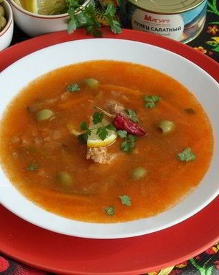 Солянка с тунцом