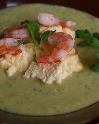 Суп из авокадо с гарниром