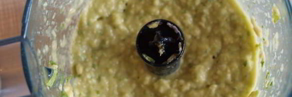 суп из авокадо с гарниром