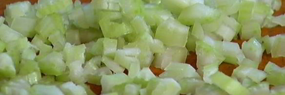 суп из зеленых овощей с яйцом и лимоном