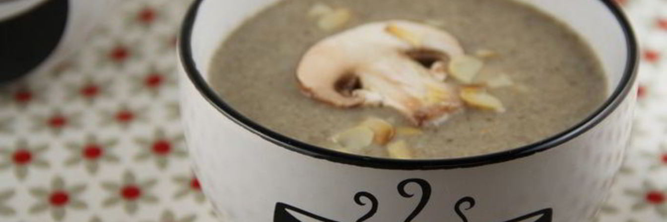 Грибной суп-пюре с сыром Бри и миндалем