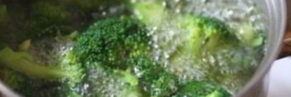 суп-пюре из брокколи с креветками