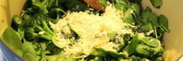 суп-пюре из брокколи со шпинатом