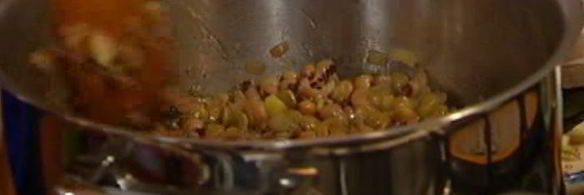 суп-пюре из чечевицы и фасоли с трюфелем