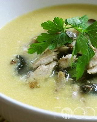 Суп-пюре из кабачков с курицей и грибами