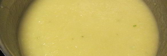 суп-пюре из сельдерея и лука-порея