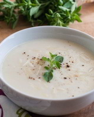 Суп-пюре из цветной капусты с сыром