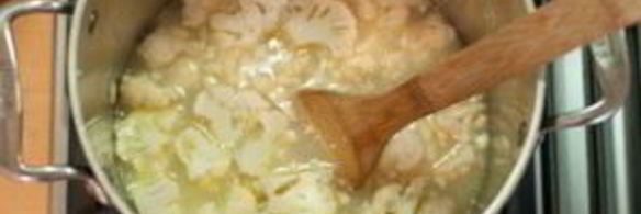 суп-пюре из цветной капусты с сыром