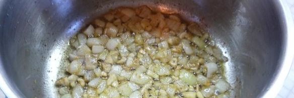 суп пюре из тыквы с яблоками и мускатным орехом