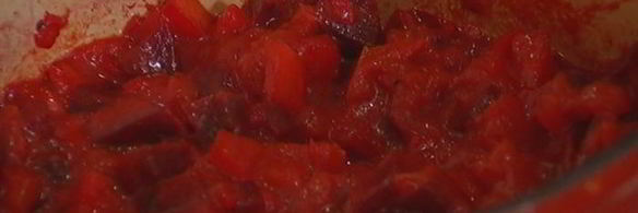 свекольный суп с фрикадельками