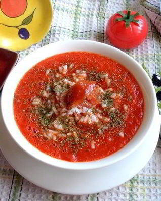 Томатный суп с перцем и рисом