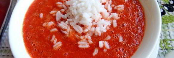 томатный суп с перцем и рисом