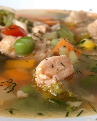 Уха из красной рыбы