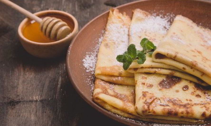 Рецепт домашних блинчиков на сыворотке