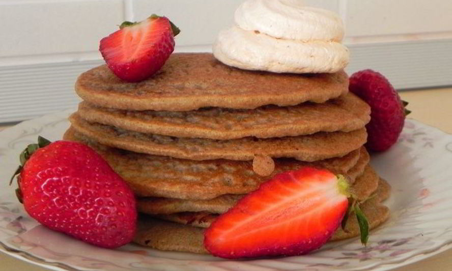 Рецепт пшенных блинчиков с клубникой